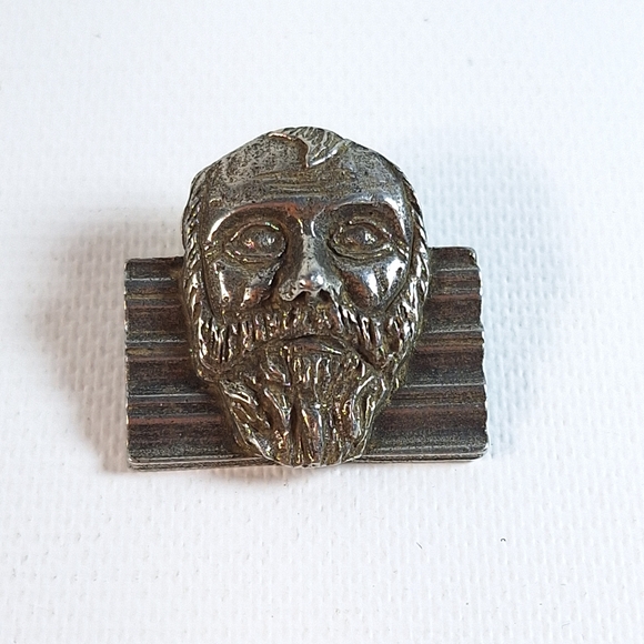 Socrates Sculpted Pewter Unisex Pin - Picture 1 of 6
